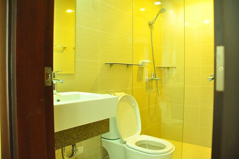 Hotel Csuites At Two Central Residences