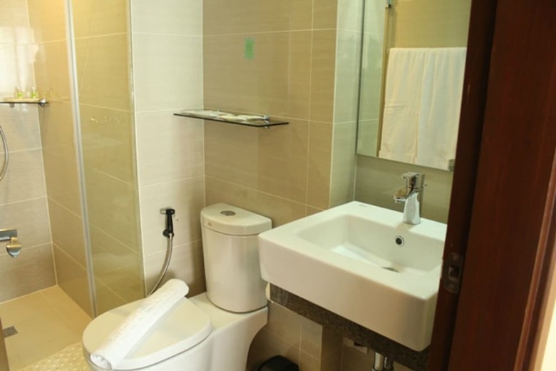 Hotel Csuites At Two Central Residences