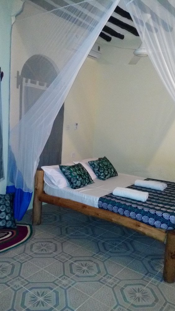 Hotel Blue Earth Beach Bungalows