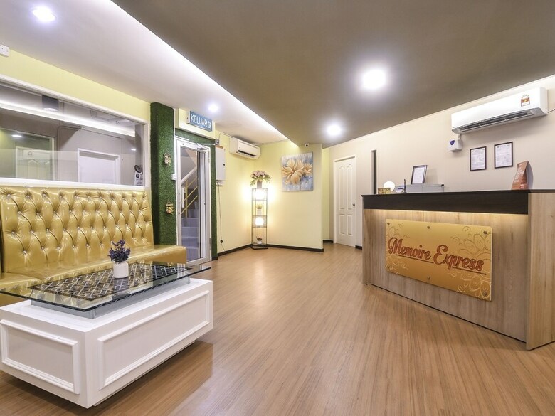 Oyo 1119 Memoire Express Hotel