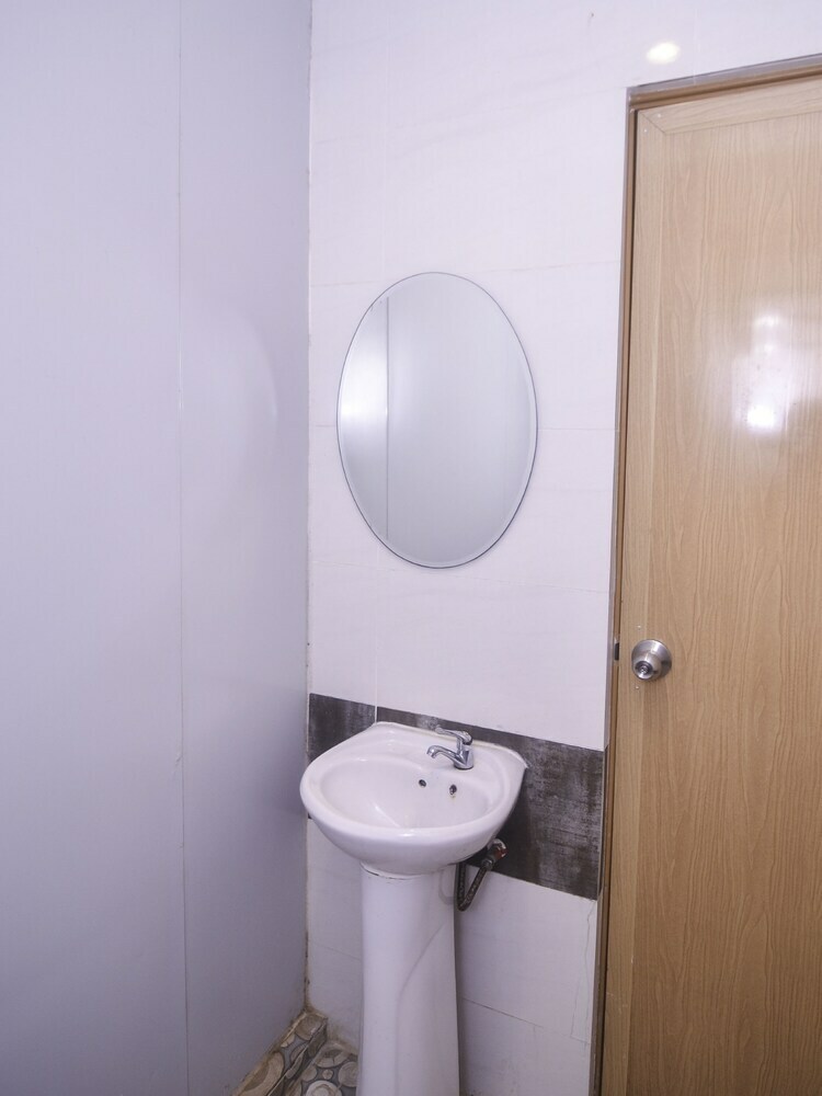 Oyo 1119 Memoire Express Hotel