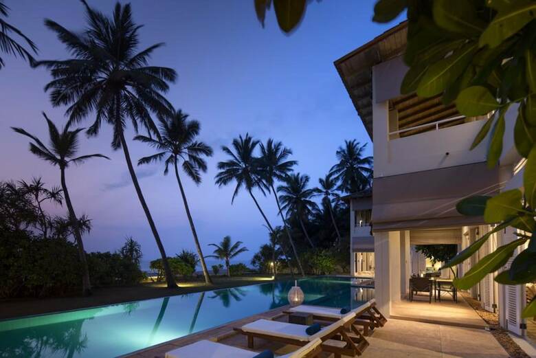 Hotel Sri Villas