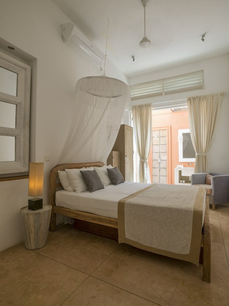 Hotel Sri Villas