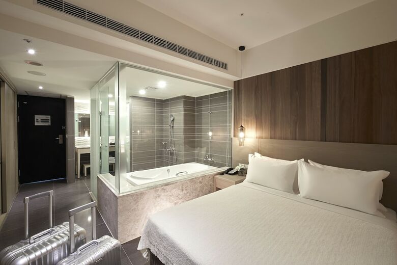 Hotel Grand Bay Resort