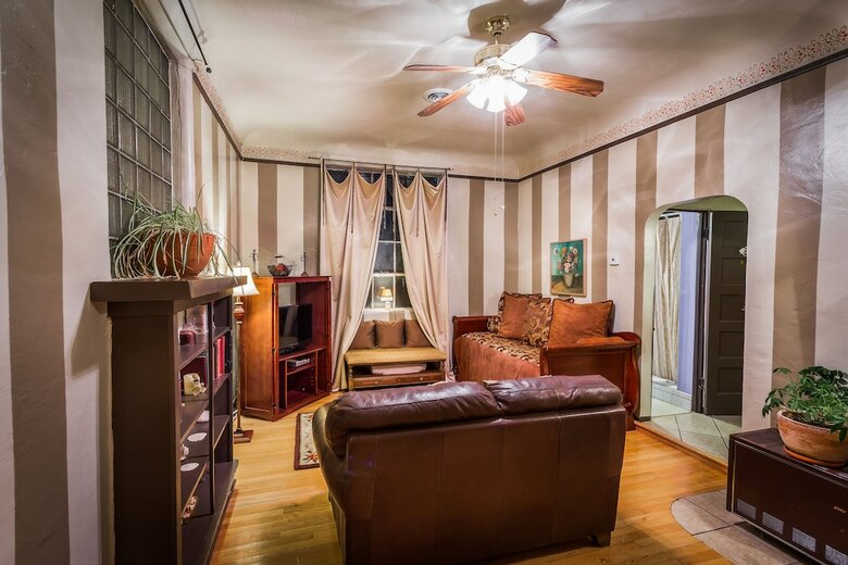 Downtown Historic Bed And Breakfast