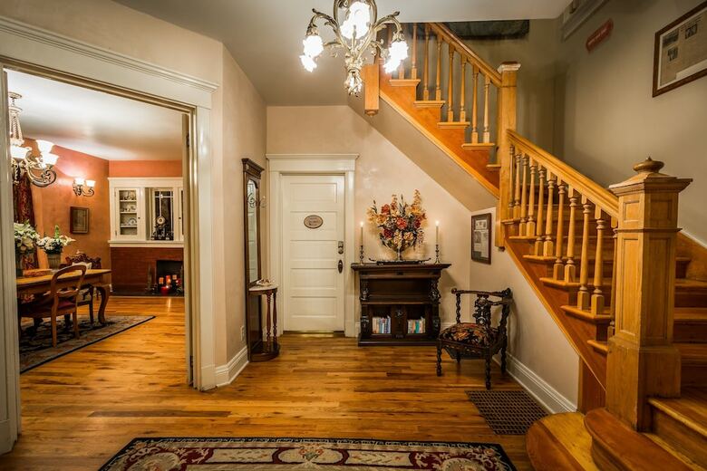 Downtown Historic Bed And Breakfast