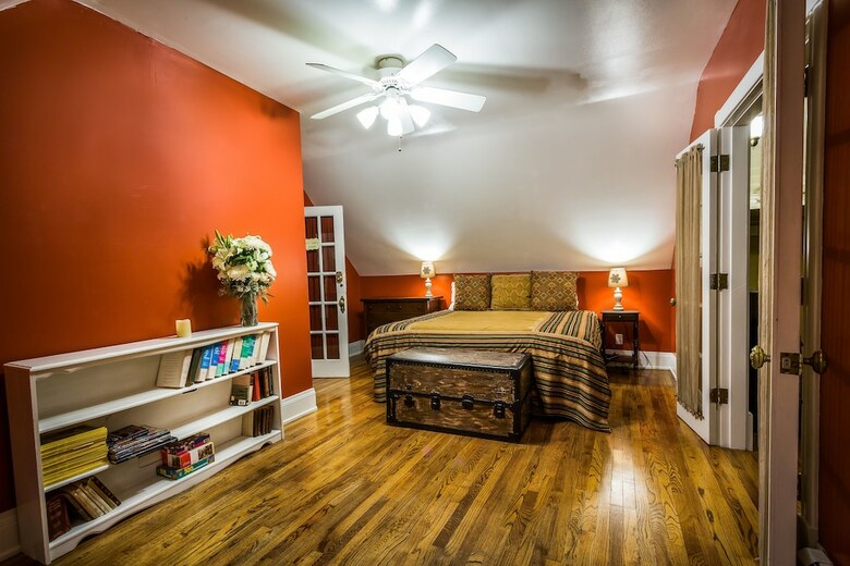Downtown Historic Bed And Breakfast