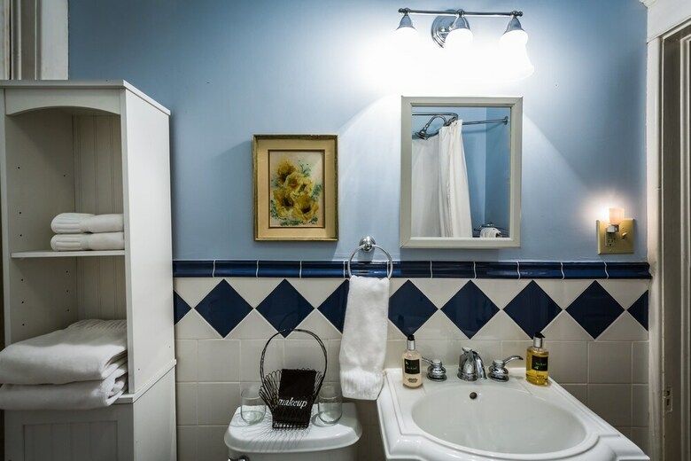Downtown Historic Bed And Breakfast