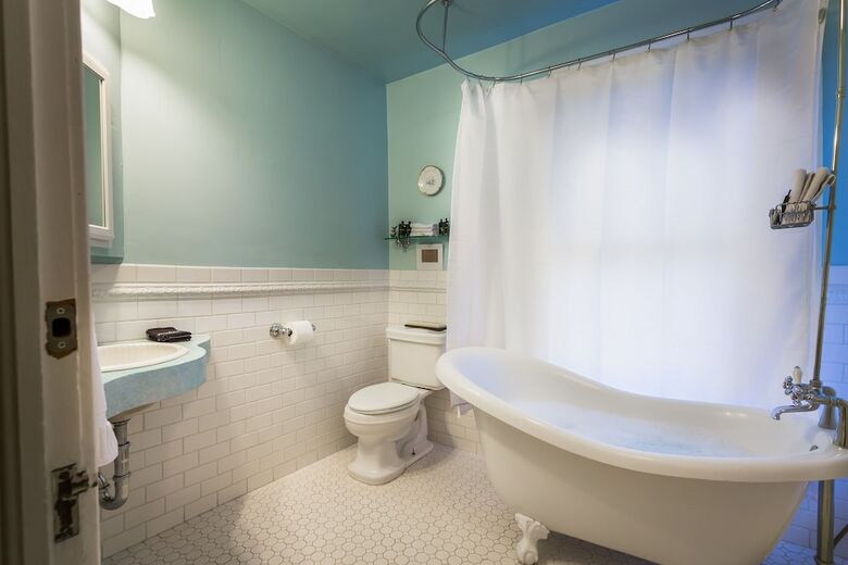 Downtown Historic Bed And Breakfast