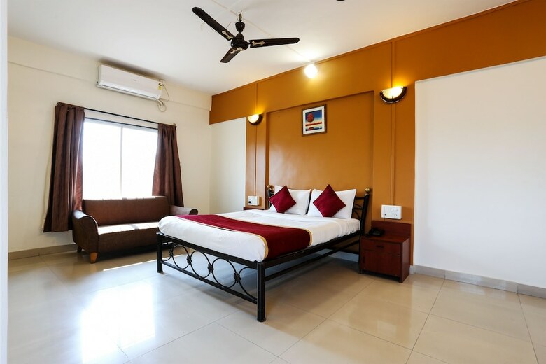 Hotel Hmr Royal Inn