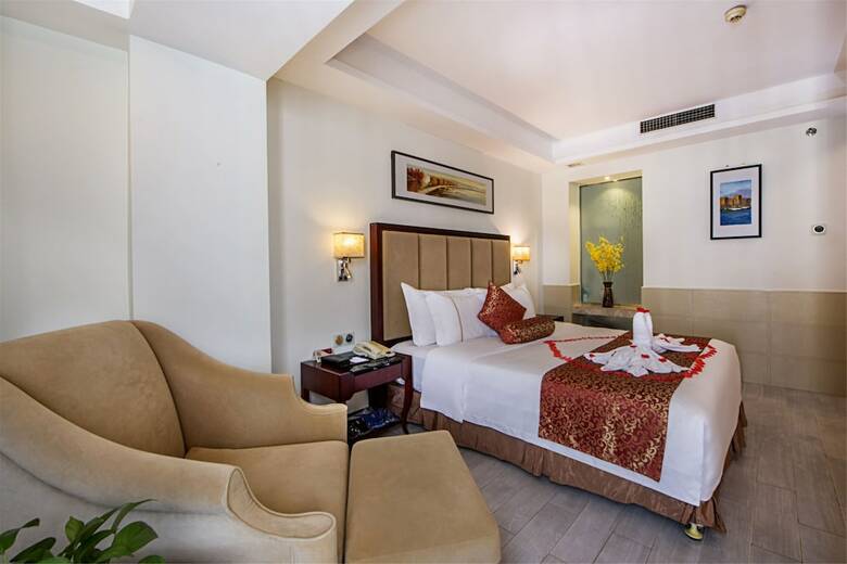Haikou Baofa Shengyi Hotel
