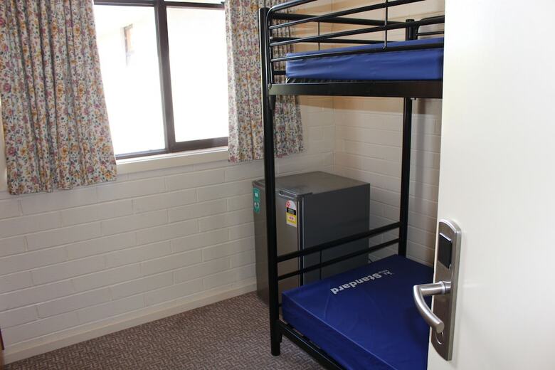 Hostal Sj Hostel