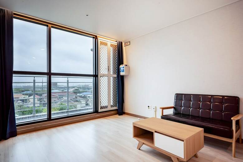 Sunrise Hotel Seopjikoji