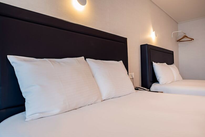 Sunrise Hotel Seopjikoji