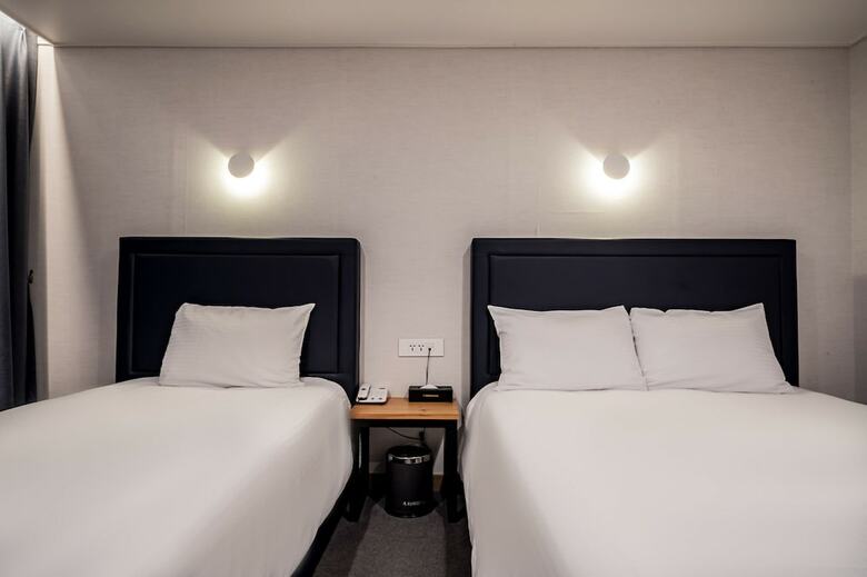 Sunrise Hotel Seopjikoji