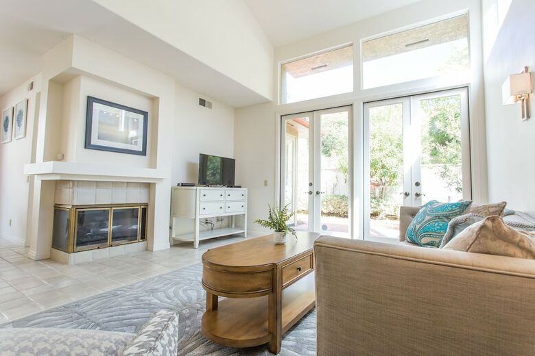 Chic 3br In La Jolla By Sonder