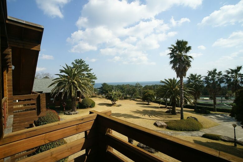 Pension Sunnyday Jeju