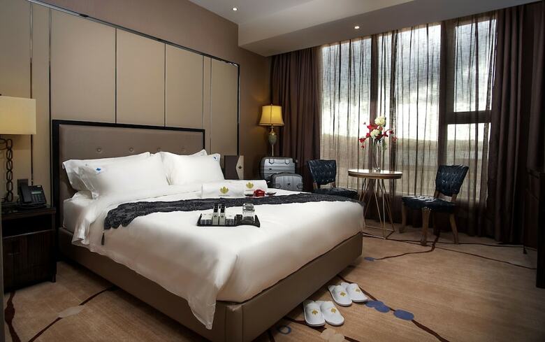 Lotus Blu Hotel