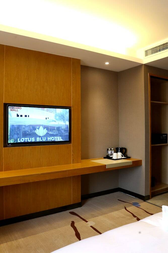 Lotus Blu Hotel