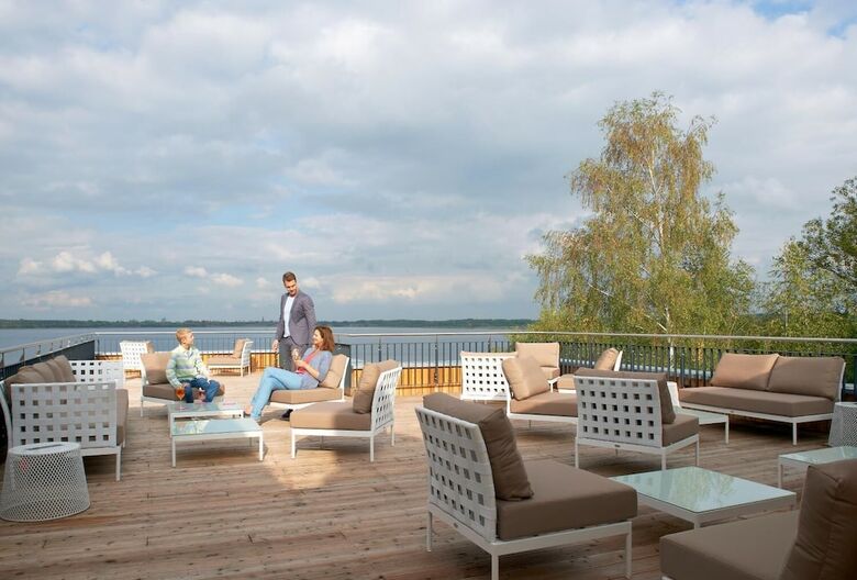 Hotel See- Und Waldresort Gr�bern