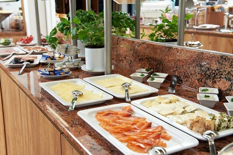 Hotel See- Und Waldresort Gr�bern