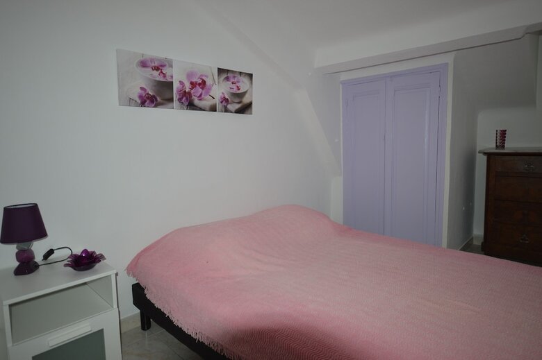 Good Value Three- Bedroom Apartment