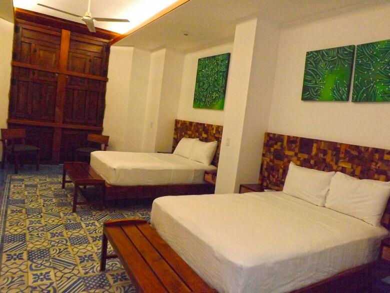 Hotel La Gran Francia
