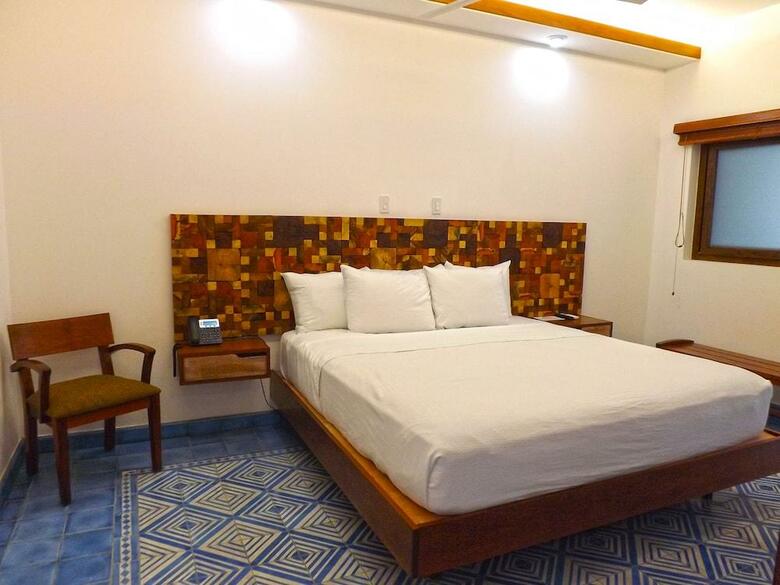 Hotel La Gran Francia