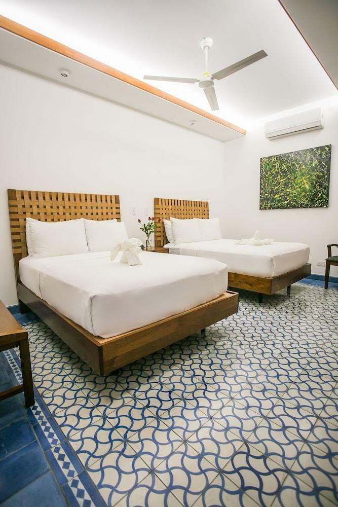 Hotel La Gran Francia