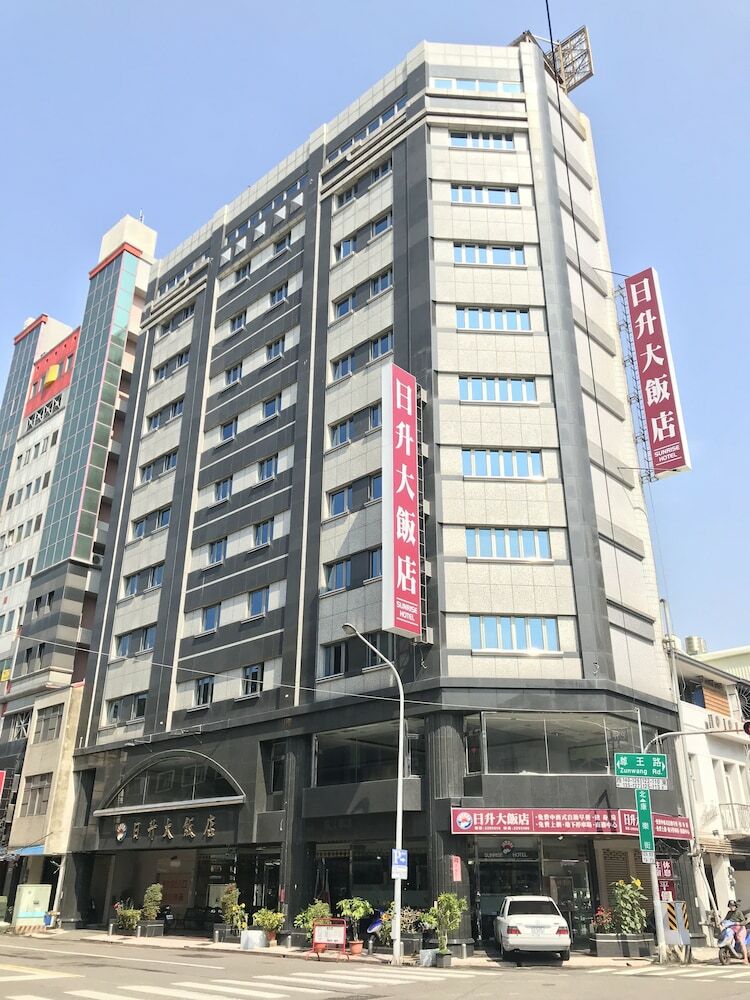 Sunrise Hotel Tainan