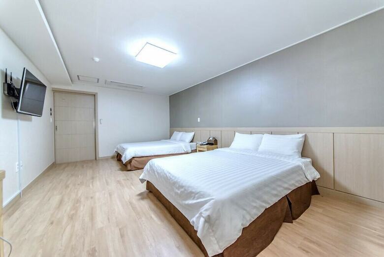 Jungmoon City Hotel