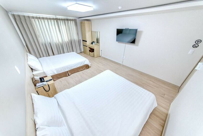 Jungmoon City Hotel