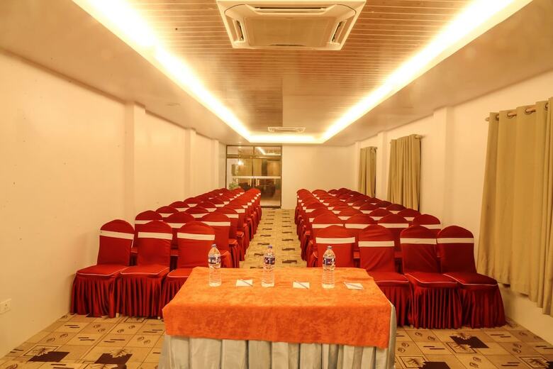 Hotel Kuti Resort And Spa
