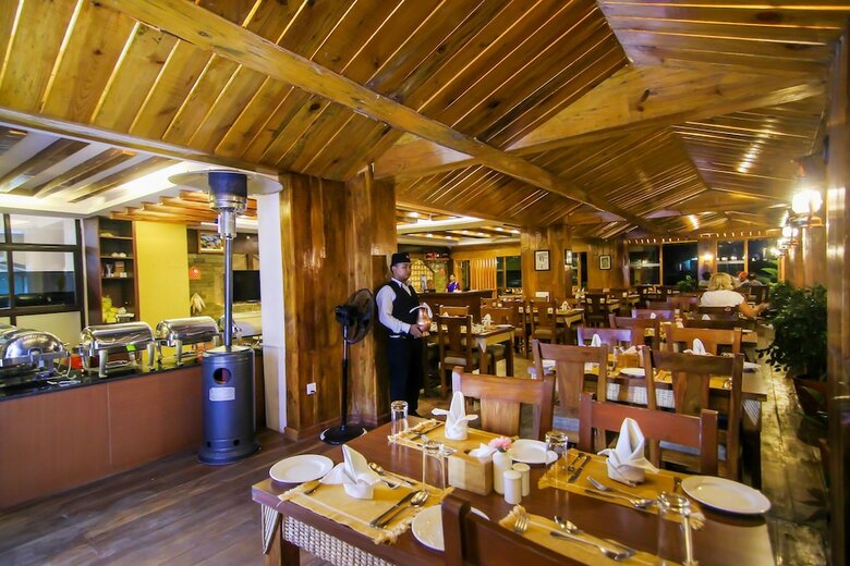 Hotel Kuti Resort And Spa