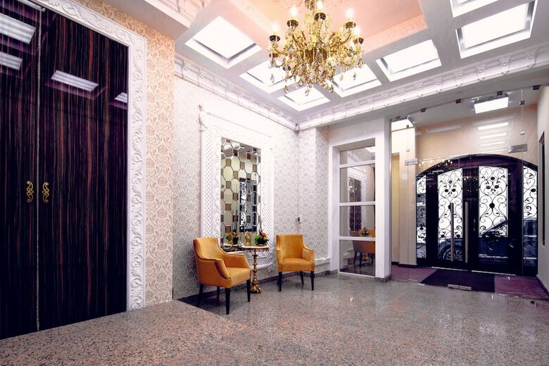 Sadovnicheskaya Hotel