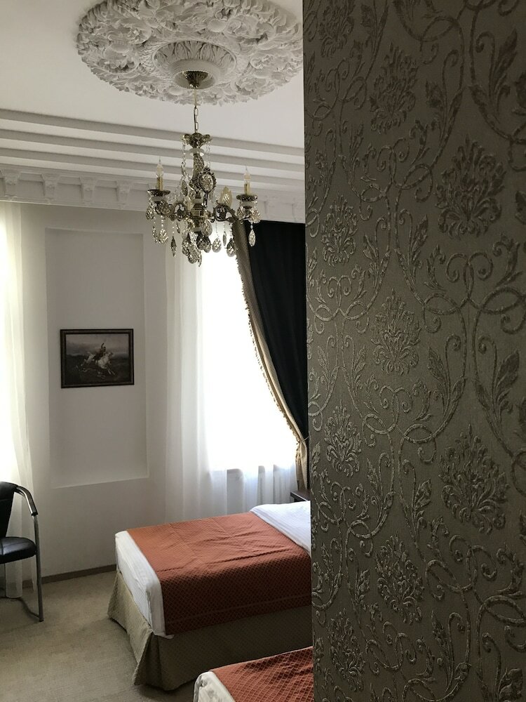 Sadovnicheskaya Hotel