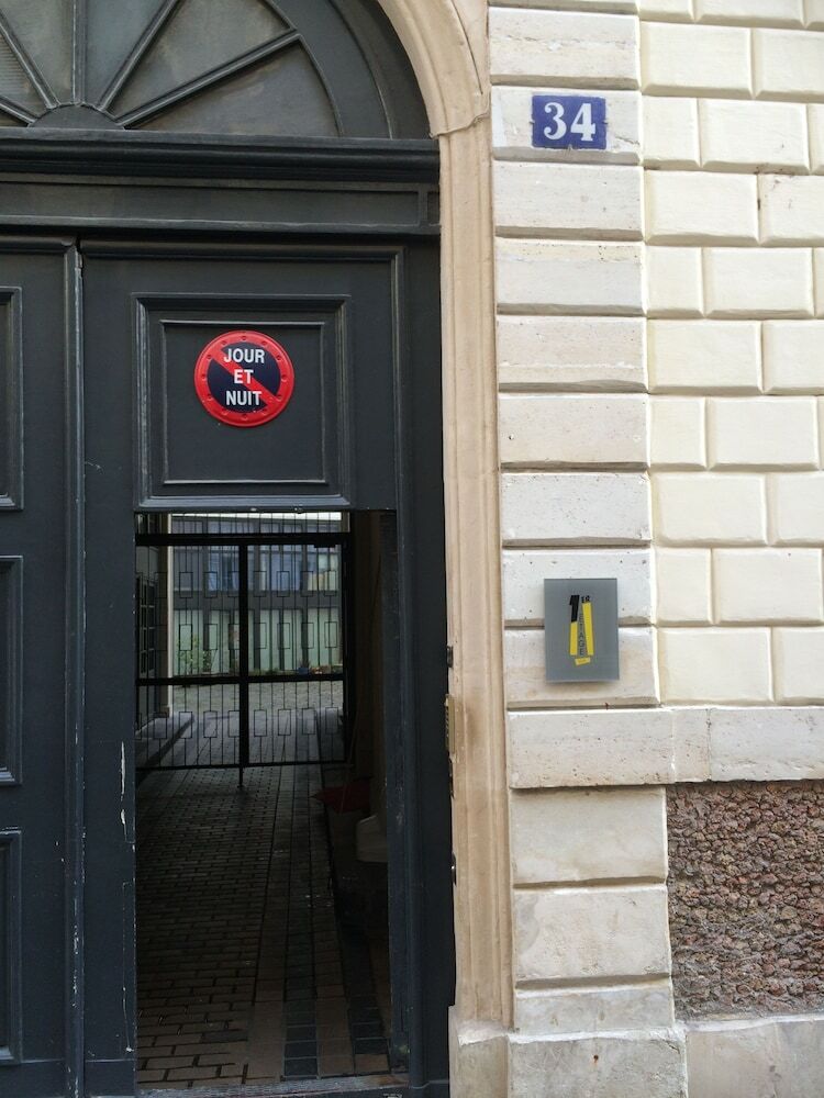 Hotel 1er Etage Sopi