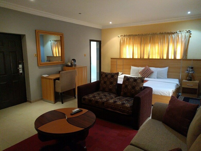 Whitehouse Hotels & Conference Centre