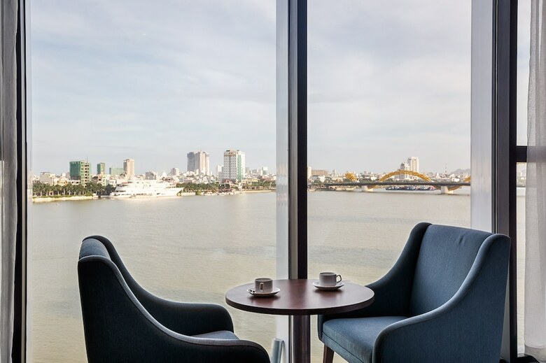 Avora Hotel