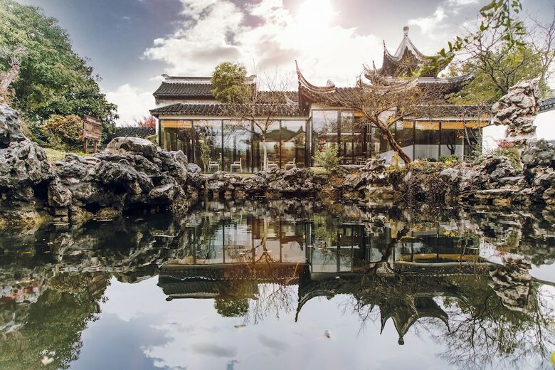 Hotel The Emperor Suzhou
