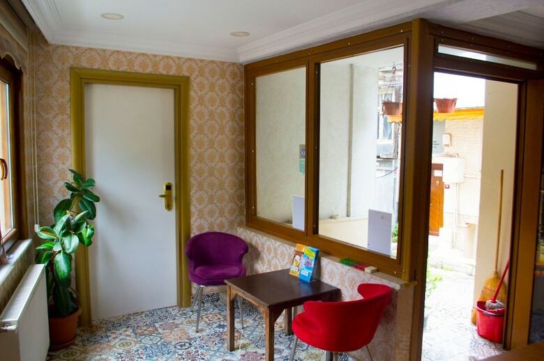 Mini Nova Hotel