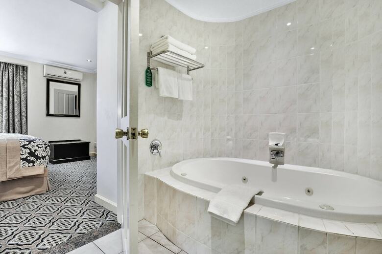 Protea Hotel By Marriott Johannesburg Balalaika Sandton