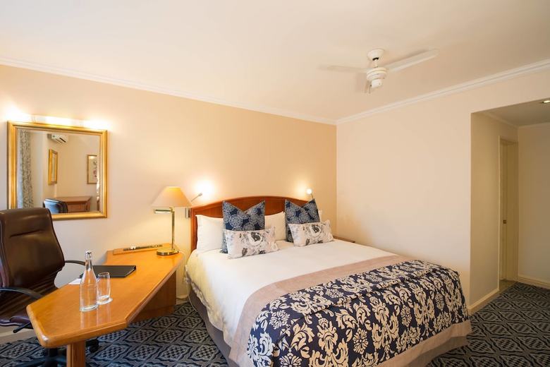 Protea Hotel By Marriott Johannesburg Balalaika Sandton