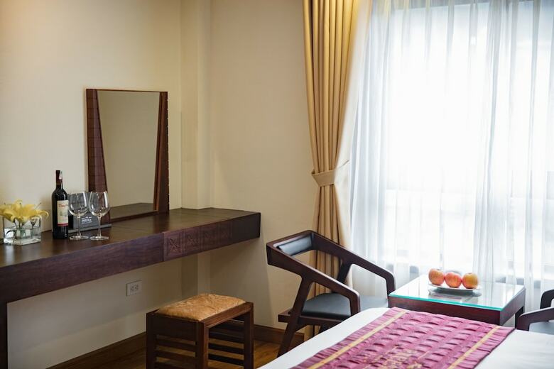 Freesia Hotel