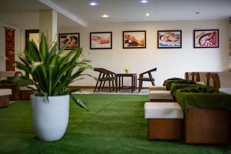 Freesia Hotel