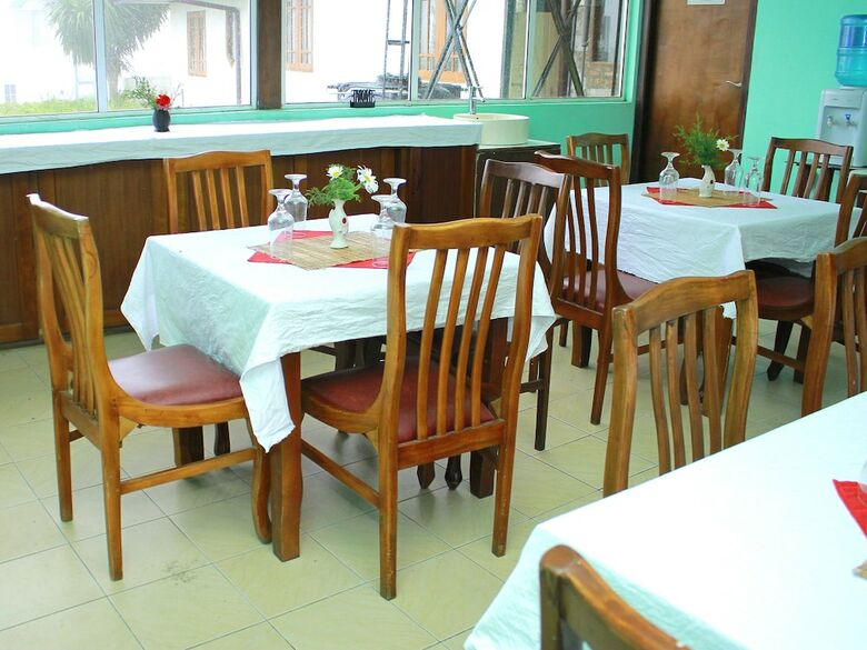 Hotel Oyo 248 Vishmi's Rest