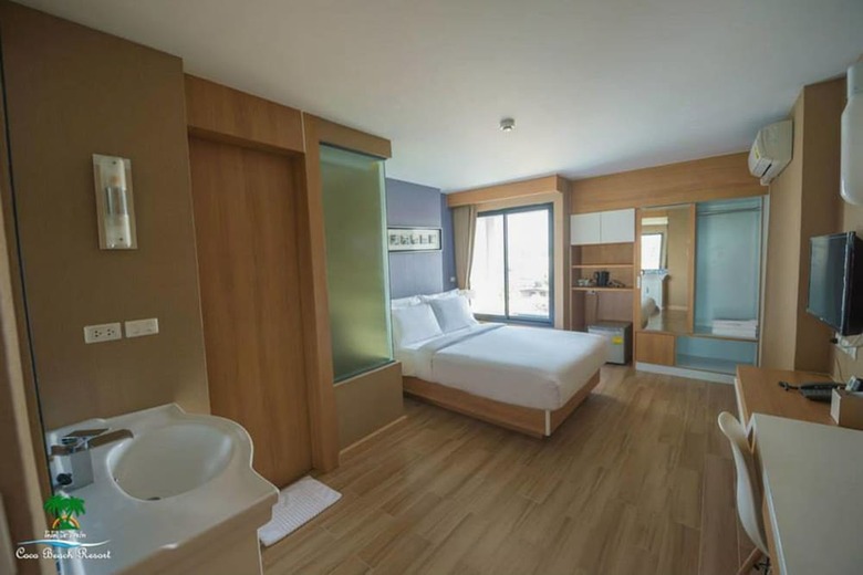 Hotel Coco Beach Resort Bangsaen