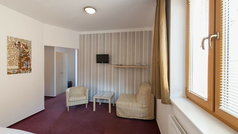 Hotel Garni Pod Skalkou