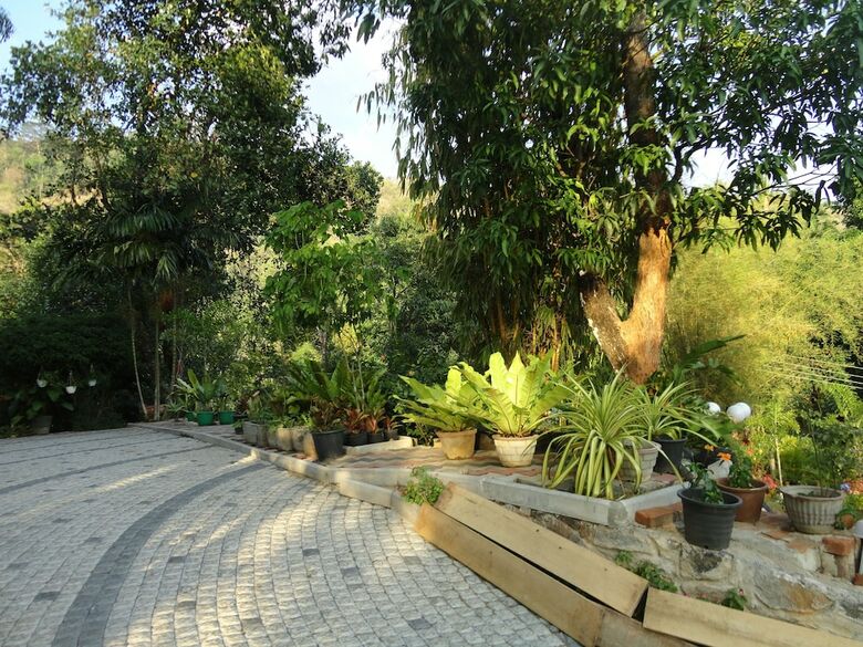 Hills Seen Hotel