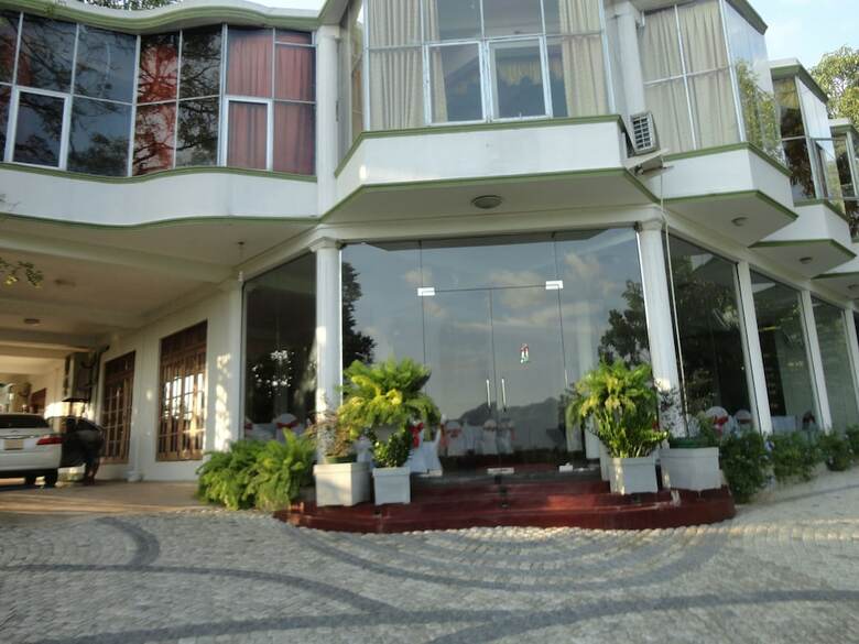 Hills Seen Hotel